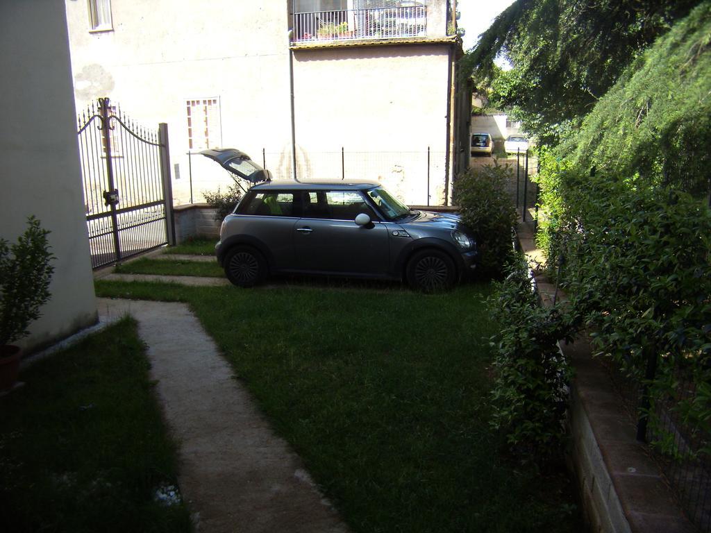 Casa Vacanza La Rondine Valmontone Exterior photo