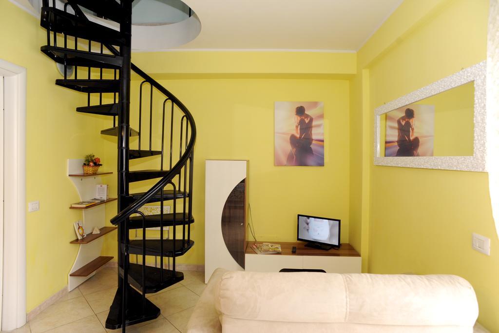 Casa Vacanza La Rondine Valmontone Exterior photo